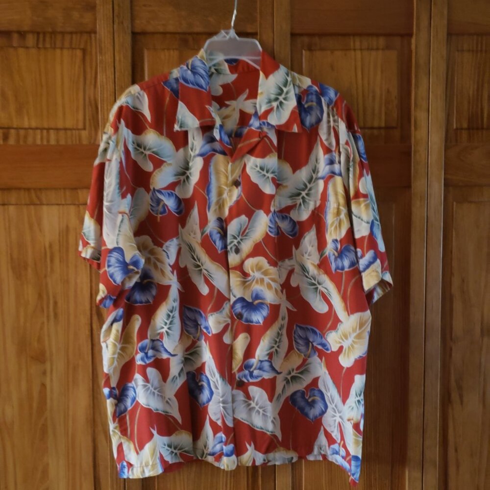 Nice multi color print S/S button front shirt sz XL men